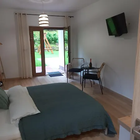 Sowia Dolina - Z Aneksami I Wyjsciem Na Ogrod Quarto em Acomodações Particulares