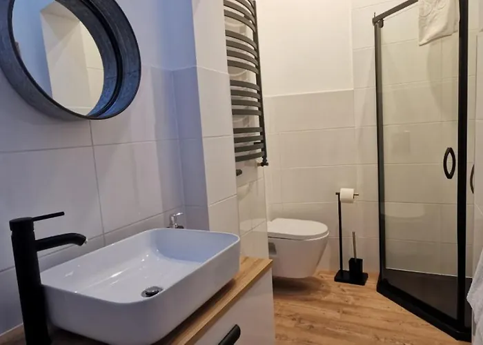 Sowia Dolina - Z Lazienkami Homestay *